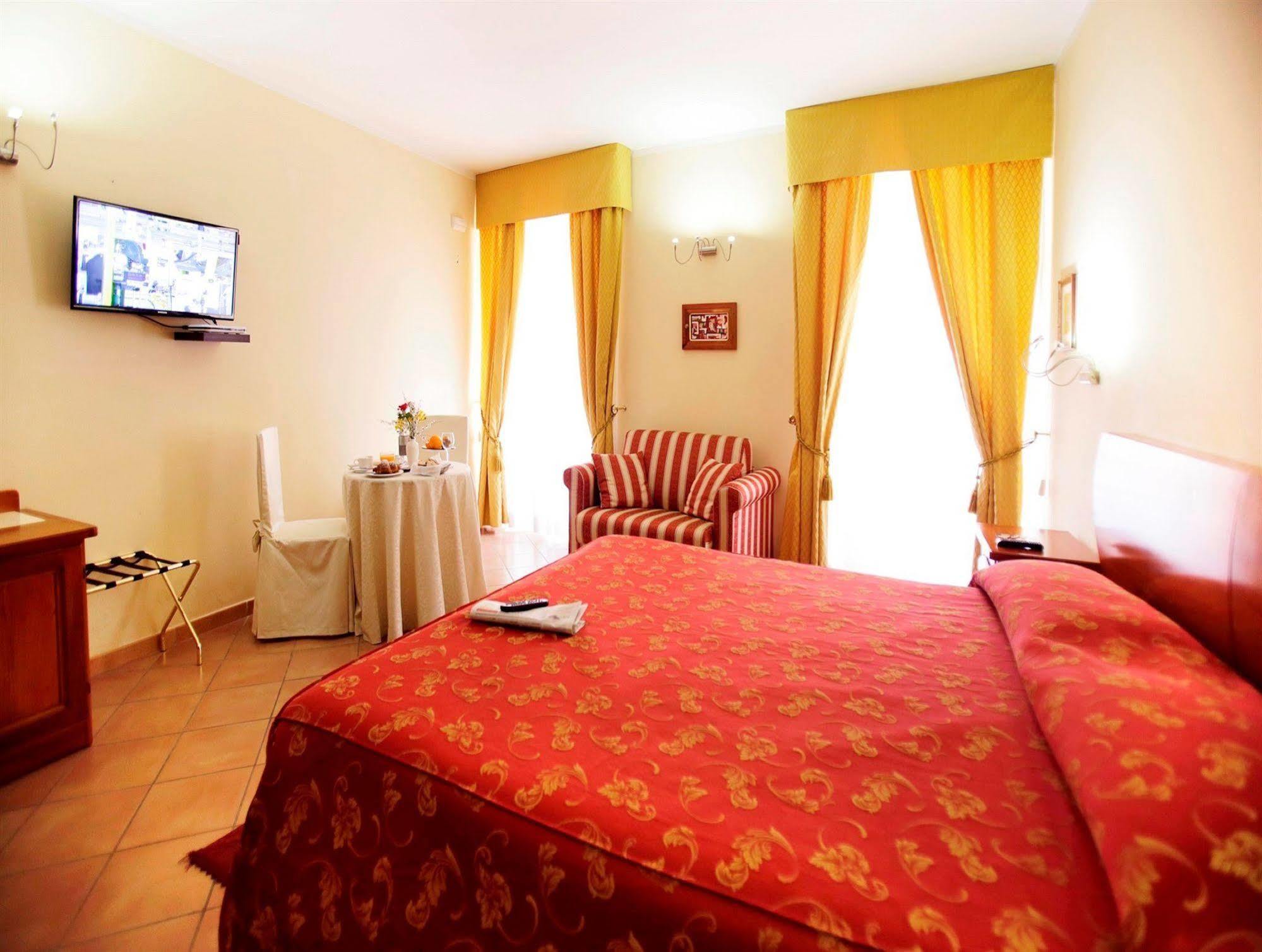 Hotel Ristorante Garibaldi Frosinone Esterno foto