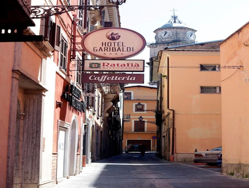 Hotel Ristorante Garibaldi Frosinone Esterno foto